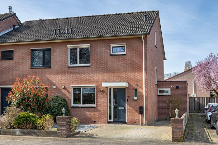 6-kamerhuis te koop in Almelo – De Koperwiek, Leemslagen Zuid