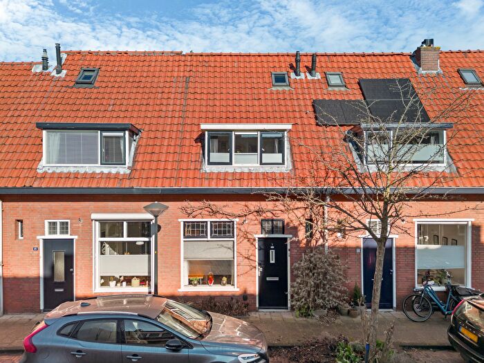 4-kamerhuis te koop in Haagweg-Noord, Leiden