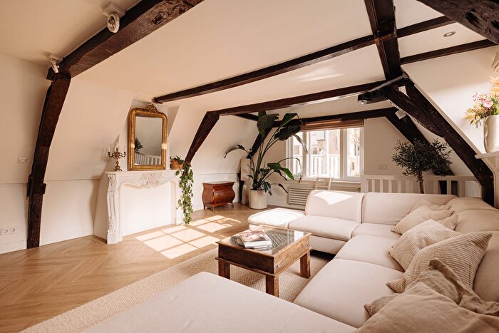 4-kamerappartement te koop in Amsterdam – Singel, Langestraat e.o.