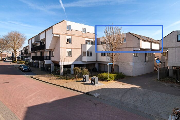 4-kamerappartement te koop in Ervenbuurt, Capelle aan den IJssel