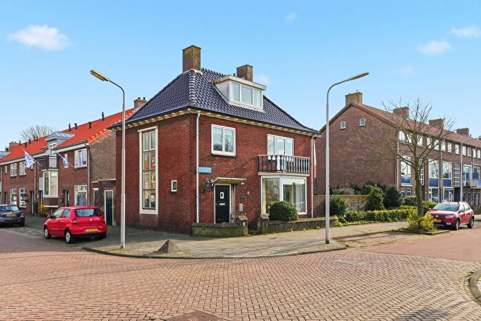4-kamerhuis te koop in Verzetsheldenbuurt, IJmuiden