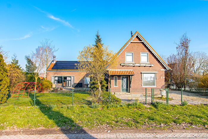 9-kamerhuis te koop in Buitengebied Wijk en Aalburg oost, Wijk en Aalburg