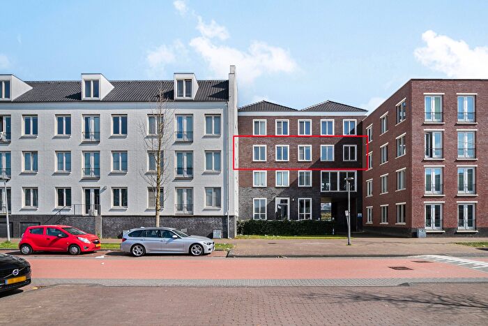 4-kamerappartement te koop in Europakwartier W.-Zuid, Almere