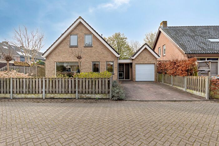 5-kamerhuis te koop in Sommelsdijk vogelbuurt west, Sommelsdijk