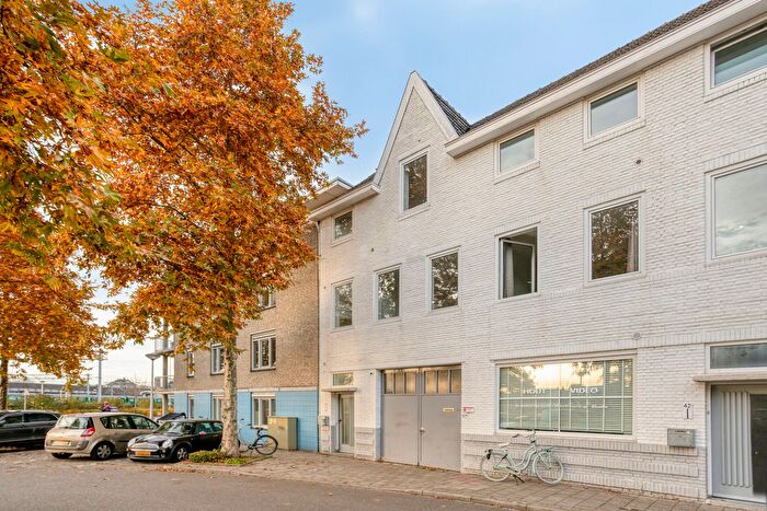 8-kamerappartement te koop in Maastricht – Professor Moserstraat, Wyckerpoort