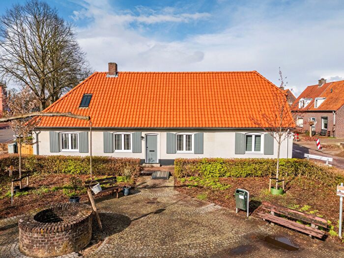 4-kamerhuis te koop in Grubbenvorst-Centrum, Grubbenvorst