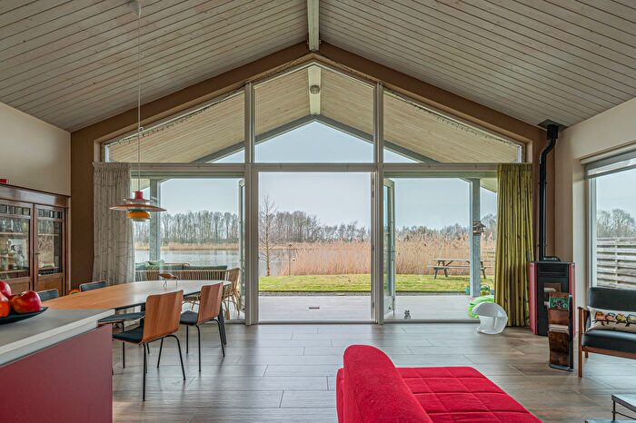 4-kamerhuis te koop in Verspreide huizen Finsterwolde, Blauwestad