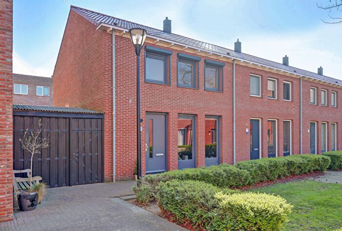 4-kamerhuis te koop in Oud-Beijerland – Kaapstander, Oud-Beijerland Centrum