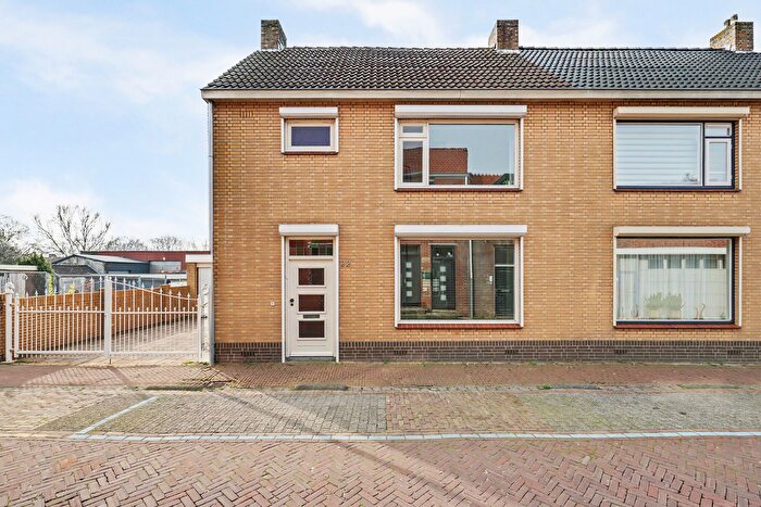 4-kamerhuis te koop in Steenbergen-Centrum, Steenbergen (NB)
