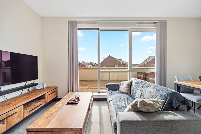 2-kamerappartement te koop in Hoge Veld, Den Haag