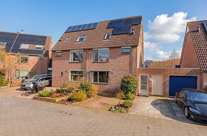 5-kamerhuis te koop in Alphen aan den Rijn – Wielingen, Stromenbuurt