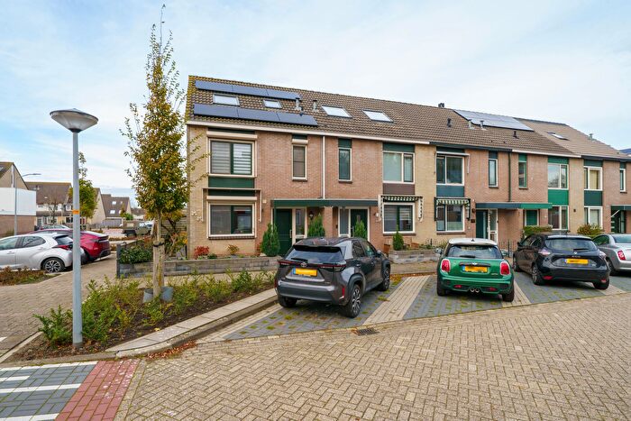 4-kamerhuis te koop in Muziekwijk Z.-West, Almere