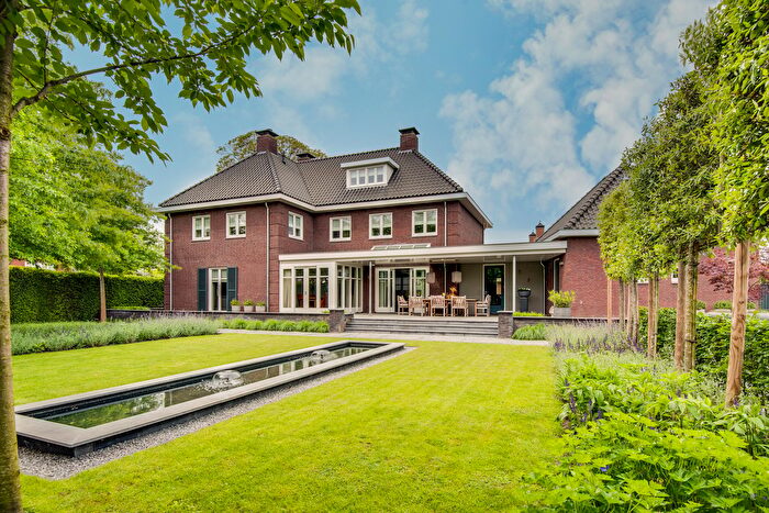 10-kamerhuis te koop in Koolenkampen en Iepenlaan, Veghel