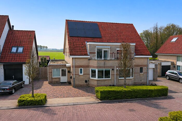 5-kamerhuis te koop in Stellendam centrum, Stellendam