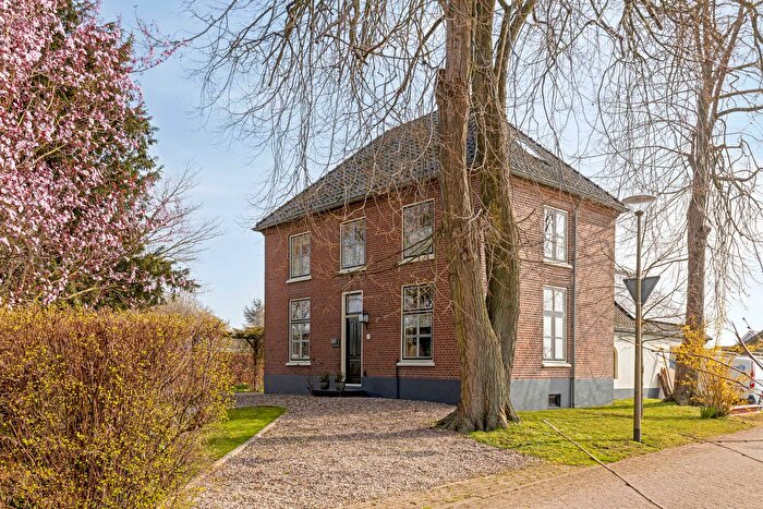 5-kamerhuis te koop in Millingen aan de Rijn-West, Millingen aan de Rijn