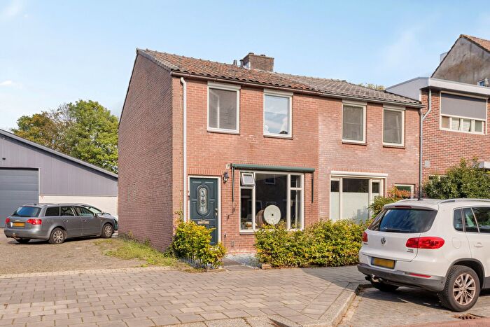 4-kamerhuis te koop in Veenendaal – Valleistraat, Dragonder Zuid