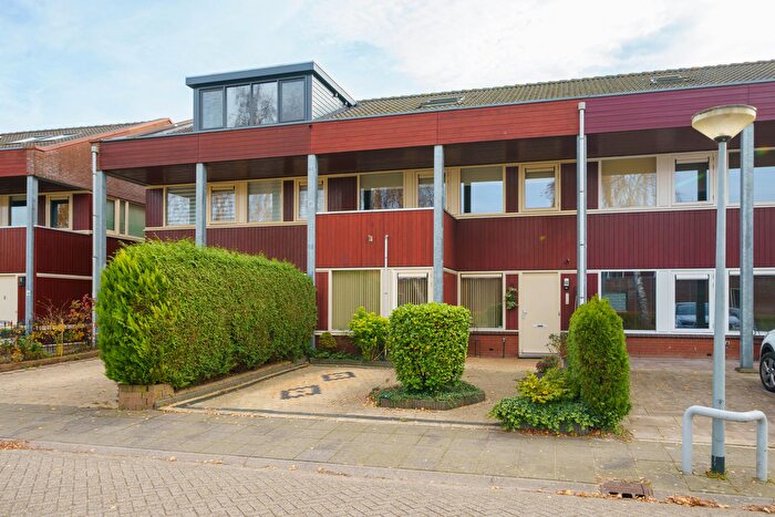 5-kamerhuis te koop in Tussen de Vaarten Z.- Midden west, Almere