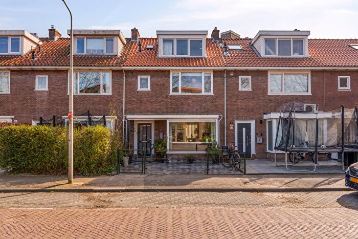 6-kamerhuis te koop in Stadshart, Amstelveen