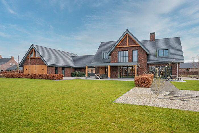 13-kamerhuis te koop in De Hoof, Someren