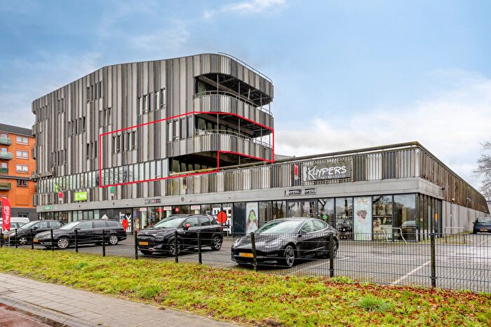 4-kamerappartement te koop in Eekmaat West, Enschede