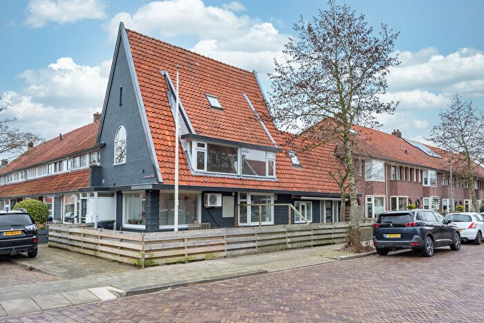 6-kamerhuis te koop in Zamenhofpark, Leeuwarden