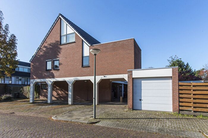 7-kamerhuis te koop in Sterrenburg 1-West, Dordrecht