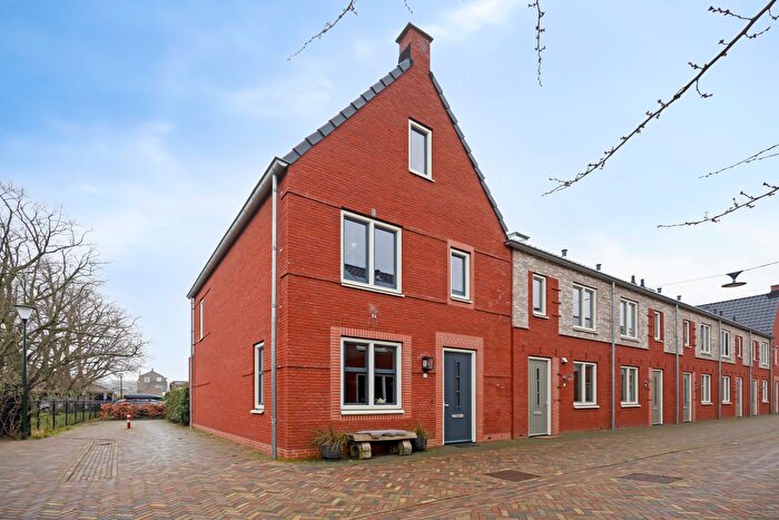 6-kamerhuis te koop in Oud-Beijerland – Pieter van der Doesstraat, Oud-Beijerland Zeeheldenwijk