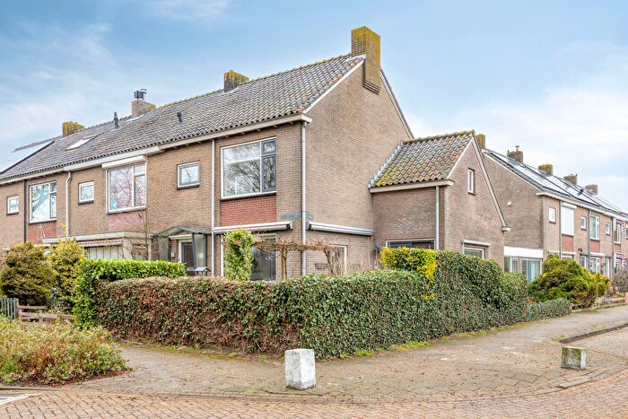 4-kamerhuis te koop in Oranjewijk, Monnickendam