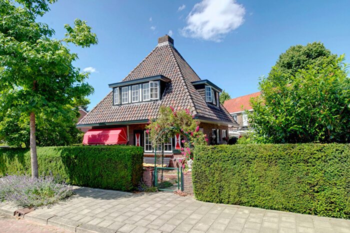 6-kamerhuis te koop in Oosterpark, Hoogezand