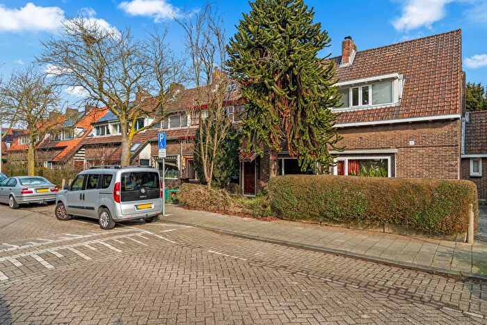 5-kamerhuis te koop in Utrecht – Bessemerlaan, Elinkwijk en omgeving
