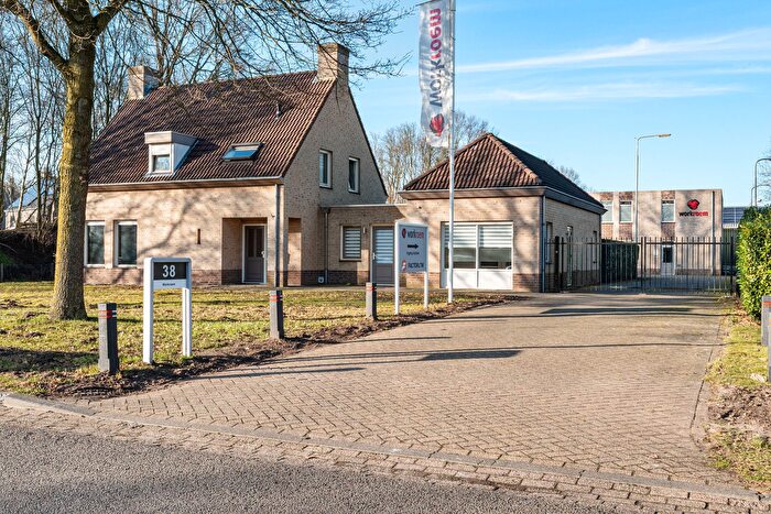 9-kamerhuis te koop in Nieuwkuijk, Nieuwkuijk