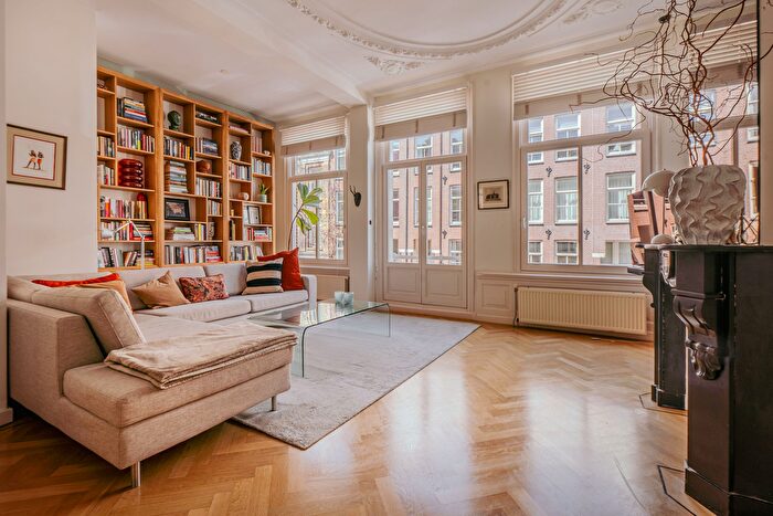 7-kamerappartement te koop in Amsterdam – Tweede Jan van der Heijdenstraat, Hemonybuurt