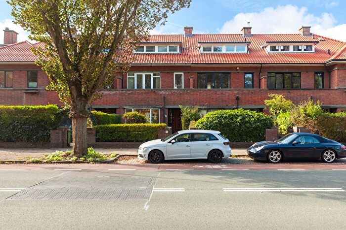 7-kamerhuis te huur in Den Haag – Doorniksestraat, Belgisch Park