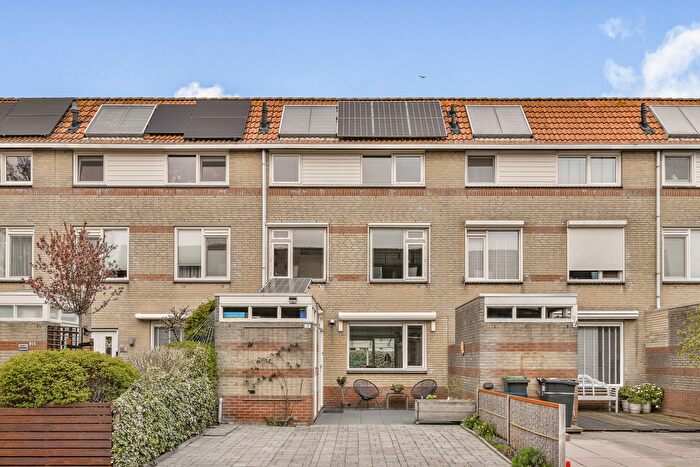 5-kamerhuis te koop in De Velden, Schiedam