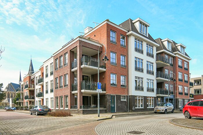 4-kamerappartement te koop in Centrum, Sassenheim