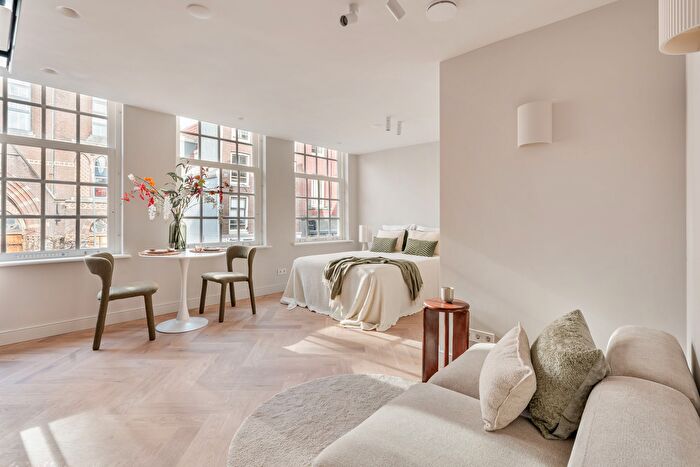 1-kamerappartement te koop in Amsterdam – Haarlemmerstraat, Haarlemmerbuurt-Oost