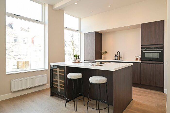 3-kamerappartement te koop in Den Haag – Regentesselaan, Rond de Energiecentrale