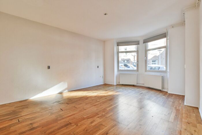 2-kamerappartement te koop in Amsterdam – Vincent van Goghstraat, Cornelis Troostbuurt