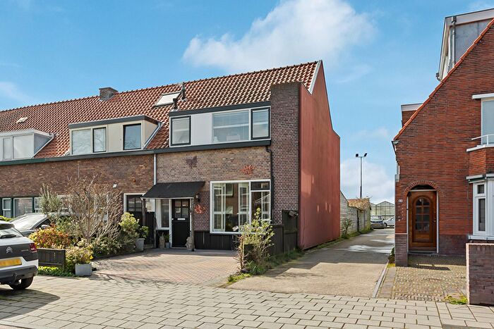 6-kamerhuis te koop in Wateringen Noord en Ambachtshof, Wateringen