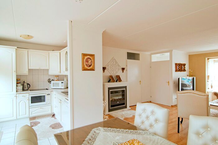 Koop en Huur Huizen - 3