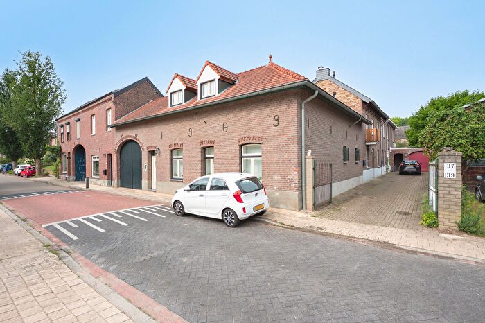 7-kamerhuis te koop in Ophoven, Sittard
