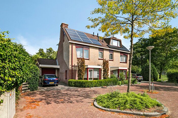 6-kamerhuis te koop in De Oude Wereld-Oost, Alphen aan den Rijn