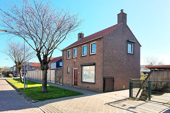 4-kamerhuis te koop in Fijnaart, Fijnaart
