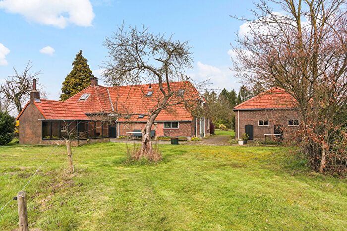 7-kamerhuis te koop in Almen – Ehzerallee, Verspreide huizen Almen ten zuiden van Twentekanaal