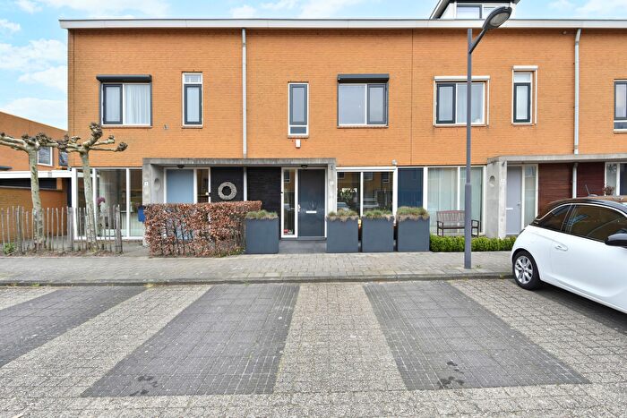 5-kamerhuis te koop in Woerdblok, Naaldwijk