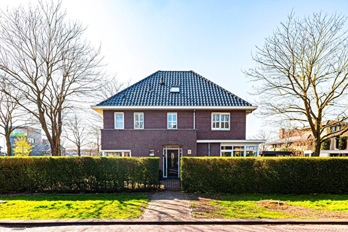 6-kamerhuis te koop in Woerden – Schumanlaan, Waterrijk
