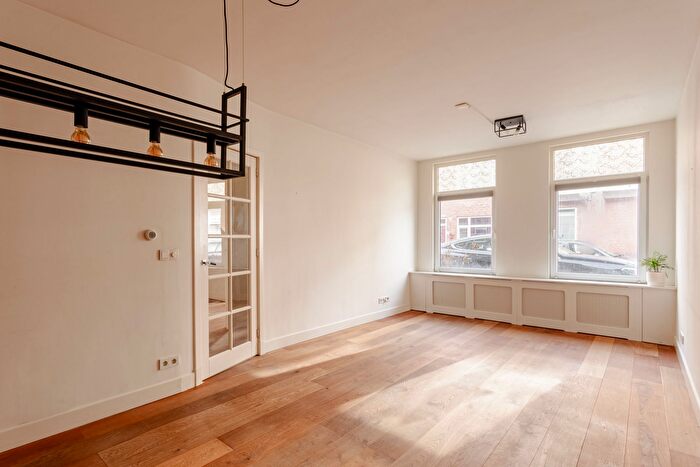 4-kamerappartement te koop in Den Haag – Hoenderloostraat, Oostbroek-Noord