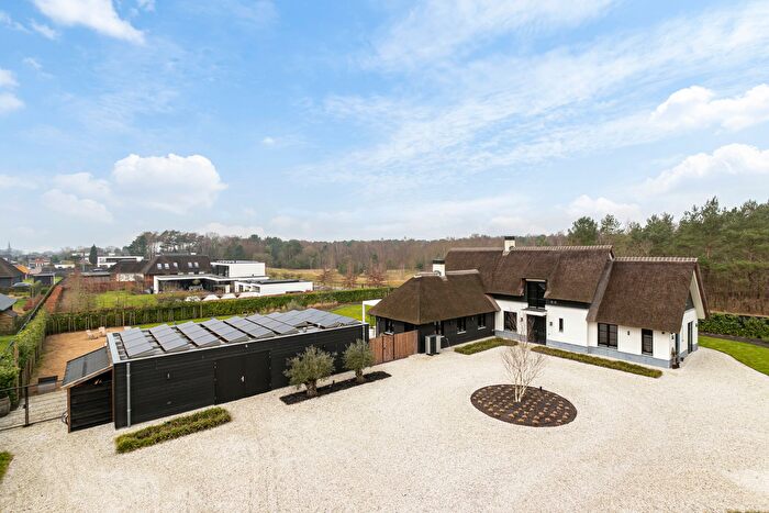 8-kamerhuis te koop in Verspreide huizen ten oosten van Ossendrecht, Ossendrecht