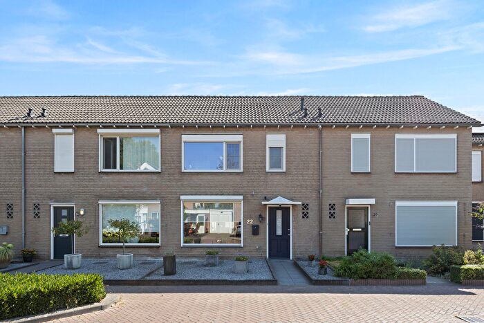 5-kamerhuis te koop in Waalwijk – Debussystraat, Zanddonk