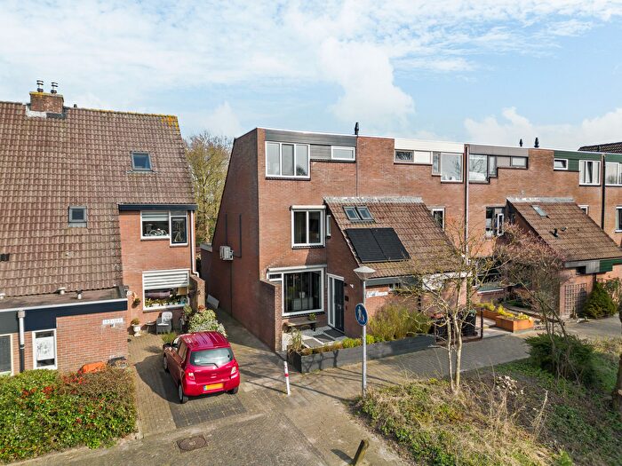 4-kamerhuis te koop in Risdam-Noord - Buurt 21 00, Zwaag